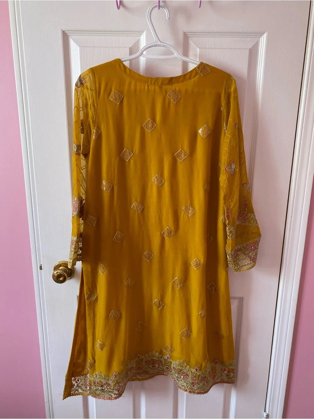 Women’s 3pc Pakistani Suit Yellow Desi Suit Heavy Work Wedding Wear Size Medium - Picture 3 of 5